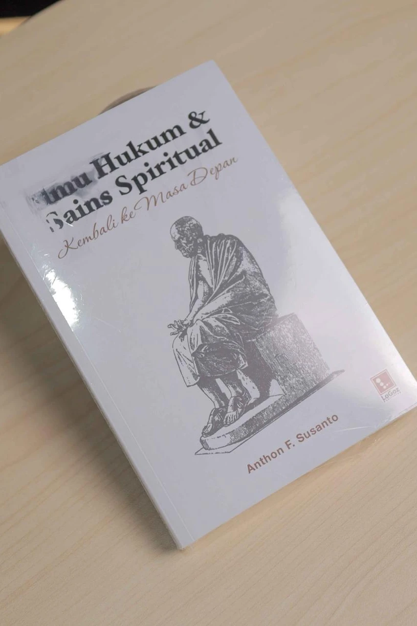 Sampul Ilmu Hukum & Sains Spiritual
